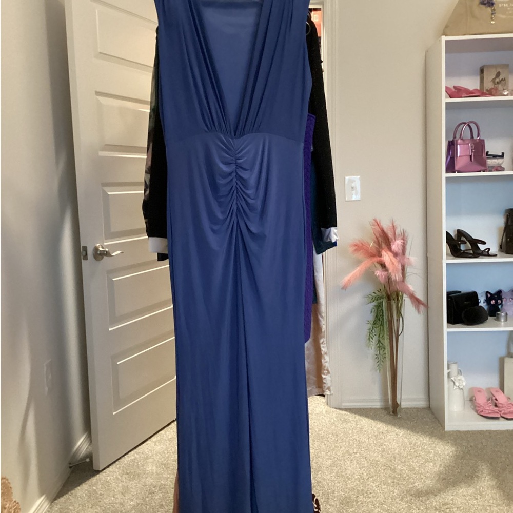 Elegant Blue Sleeveless Dress